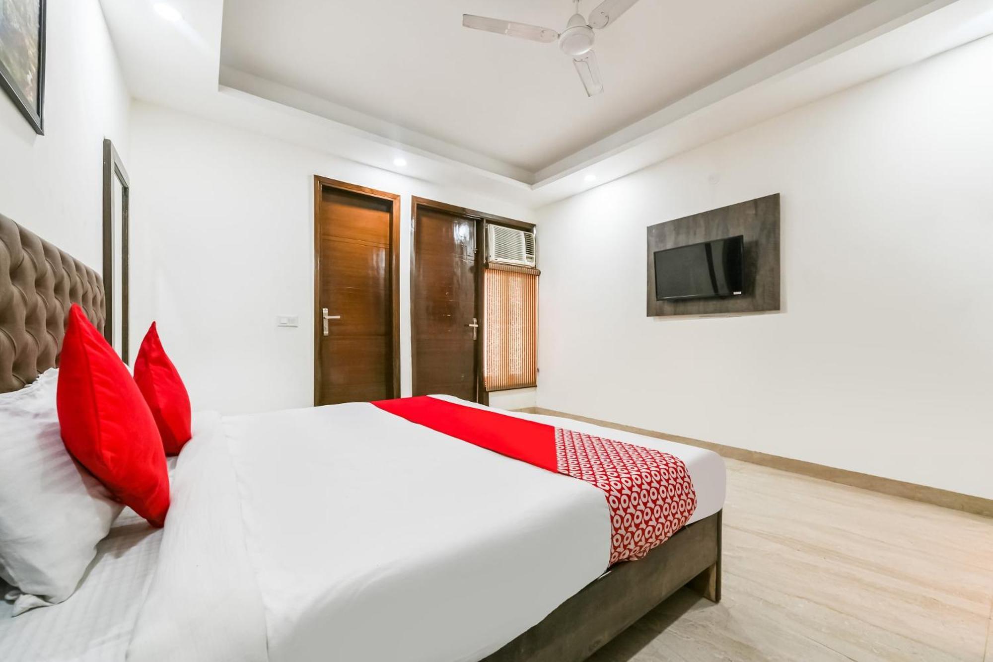 Hotel O Premium Rooms Chhatarpur New Delhi Eksteriør billede